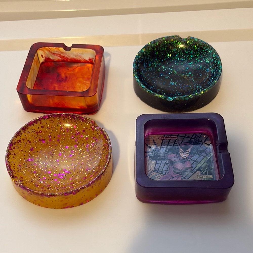 Colorful Resin Ashtray Set